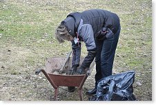 Ani zrnko hlíny na zmar