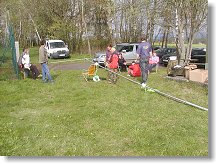 Na sluníčku se to dobře sedí a pozoruje