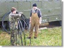 Lukáš OK1MHW a Láďa OK1FRD, začíná stavba antén