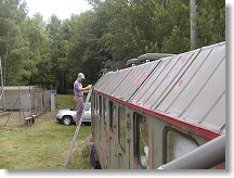 Pořád je co tmelit a natírat