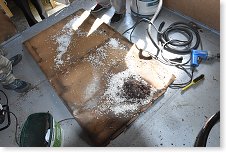 A ve stropě, koho by to napadlo...