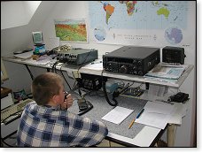 S 10W a bílou holí na střeše našeho domácího QTH se samozřejmě 