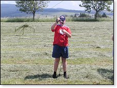 Anténu staví a demontují společně, ostatní mají rozdělené. Petr se stará o počítač, včetně napájení a Honza postaví tj popropojuje stanici