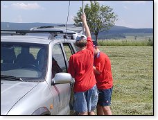 Složit stožárek s anténou dá nejvíce práce