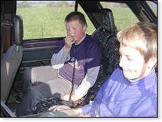 Protože Honzík OK9JDR nemá už poslední půlhodinu v FM contestu co dělat, začal v tomto čase jezdit Péťa jako OK1KCR