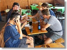 Ohlásit se rodinným dispečinkům a odjezd