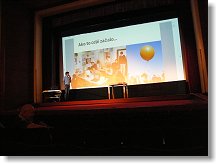 Začiná přednáška o OM družici