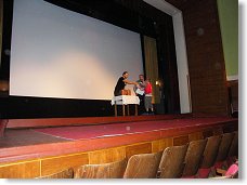 Honza OK1JD předává ceny za umístění v PDM 2018