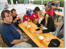 A opět občerstvovací stan