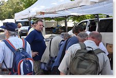 Ivan OK1PI při pátečním ranním nákupu