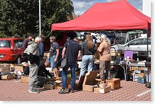 Páteční odpoledne - čilý obchodníi ruch