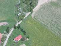 Pohled od vesnice (38kB)