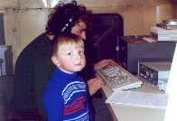 Petr OK1FRG a maly Peta (32kB)