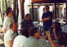 Posezeni ve stinu 1 (37kB)