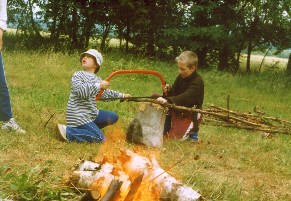 Katka, Honzík a pila (212kB)