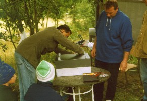 PA nožkama hore (150kB)