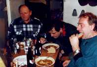 U slavnostniho stolu (39kB)