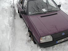 Samozřejmě jsme ve sněhu zase -až po uši-, tedy spíše po karoserii, ale s tím se budeme zabývat až po provozáku                                                                                                                     