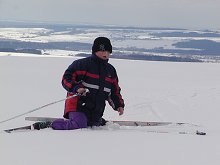 Péťa to ještě zkouší na běžkách....                                                                                                                     