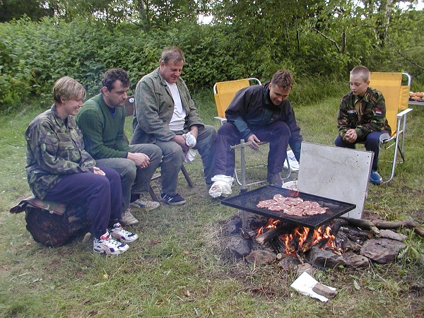 OLYMPUS DIGITAL CAMERA         