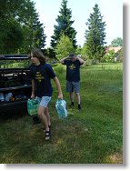 OK1JDR při stěhování proviantu