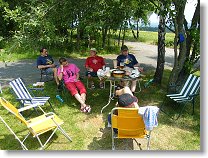 Posezení ve stínu před panváglem