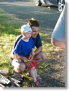 Taťka předává Vojtíškovi své zkušenosti