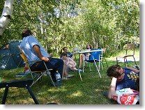 Hamové vychutnávají horké letní odpoledne