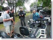 Kompletní radiovybavení, účinné vytápění, přívěsné zařízení atd