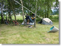 A pomalu už balíme...