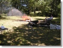 Ani blízkost stanu OKFCR teamu zvaného šapitó, nevyvádí Martena z míry