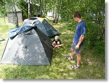 MHW team buduje dočasné ubytování