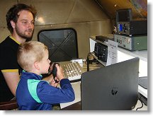 Jakub během QSO na 2m v PDM