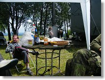 Podává se výborná sekaná z dílny Vlastiny XYL OK1PI