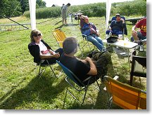 Páteční odpolední siesta pod pavilonem