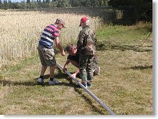 Ještě rychlá kontrola a stožár může nahoru