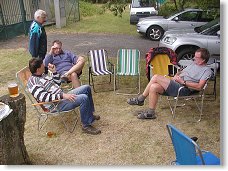 Přišel posedět i Pavel OK1DNZ, spokojený s výsledky měření