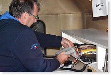 Ivan OK1PI před kontestem u KV QRP zařízení