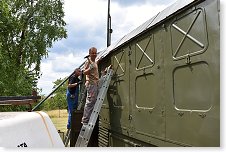 MHW a FRD usazují východní stříšku