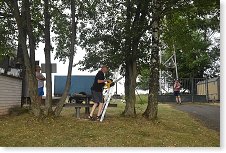 Začíná likvidace ulomené větve