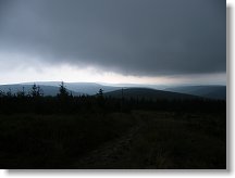 Je rozhodnuto, bouřka je přímo nad námi. Riziko překročilo rozumnou mez, rychle balíme