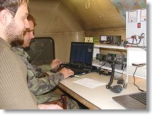 OK1MHW a OK1JD u zařízení