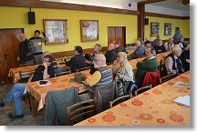 Další pohled mezi účastníky setkání