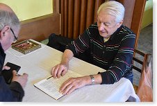 Jirka tradičně u prezence