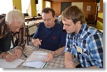 Jirka pokladník OK1KCR, Ivan OK1PI VO OK1KCR a Honza OK1JD