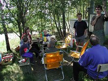 Posezení venku před panváglem                                                                                                                     