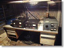 Zleva: Zdroj, PA GS35B, budič GI7B, PA GS35B