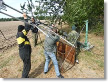 Odsunout stolek, chytit do třmenů a je to !